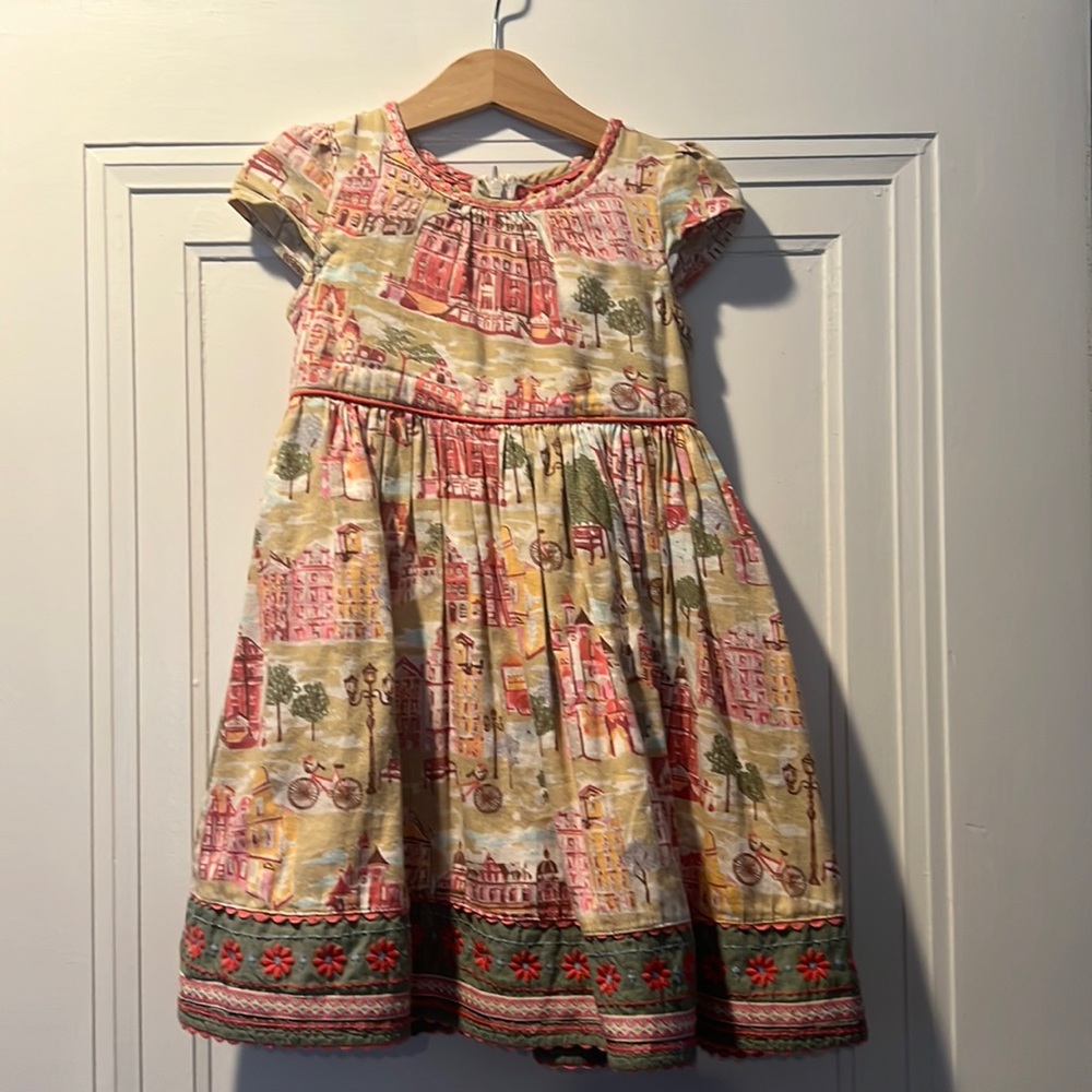 Girls dress